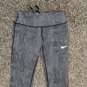NWOT Nike Dri-Fit black & white Running Pants, M